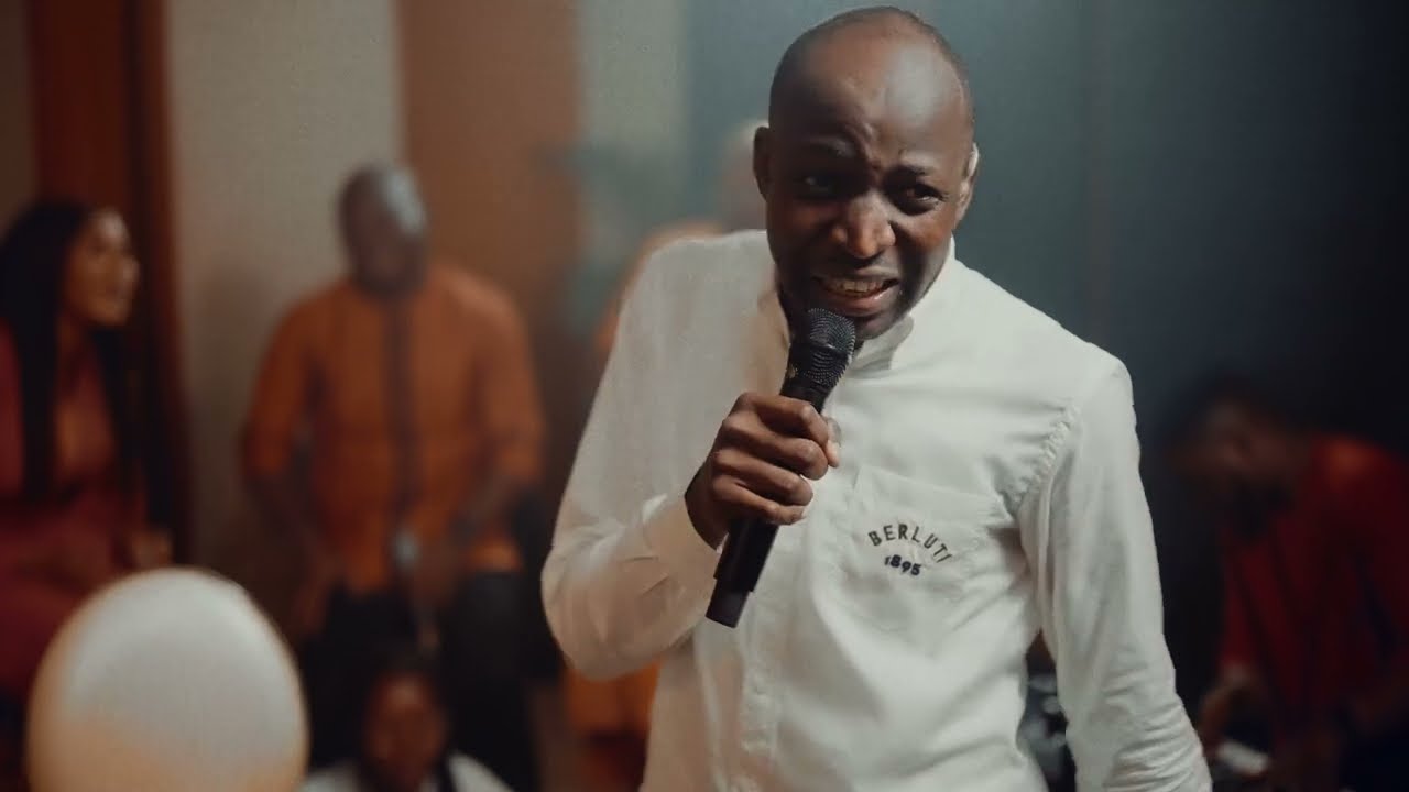 Praise The Lord (Live) – Dunsin Oyekan
